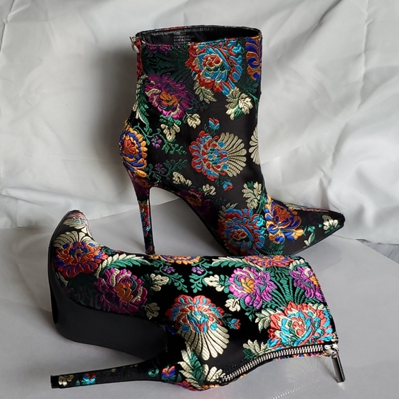 Booties - Picture 3 of 4